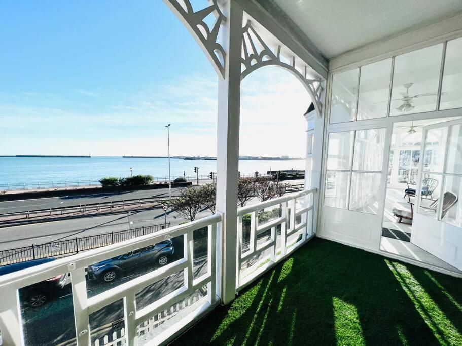 Flat 4 Marine Parade House, 1 East Cliff- Next To Dover Port, White Cliffs, Beach, Castle Exteriér fotografie