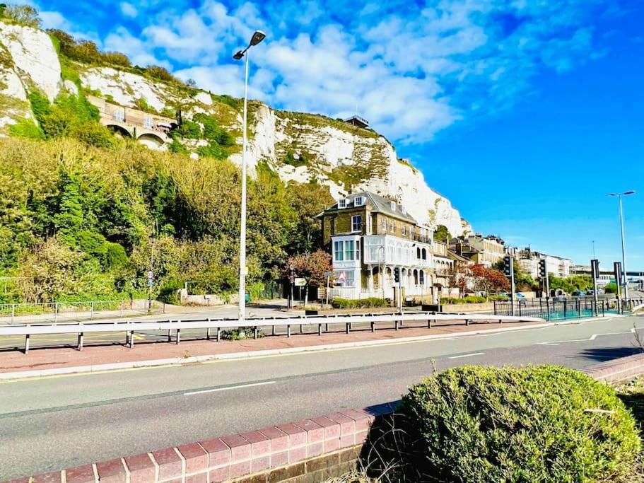 Flat 4 Marine Parade House, 1 East Cliff- Next To Dover Port, White Cliffs, Beach, Castle Exteriér fotografie