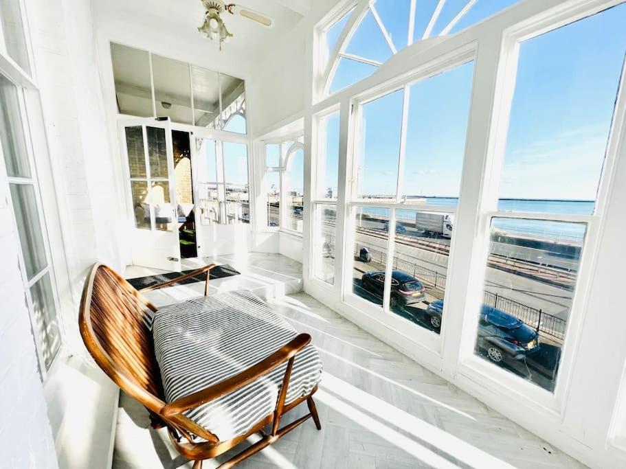 Flat 4 Marine Parade House, 1 East Cliff- Next To Dover Port, White Cliffs, Beach, Castle Exteriér fotografie